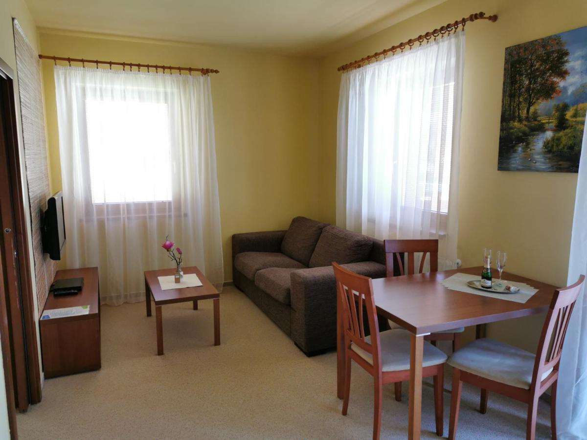 Tatry Golf Apartmán Vel'ka Lomnica Esterno foto